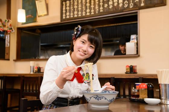 群馬県代表・清水麻璃亜がラーメン専門誌『群馬のうまいラーメン』のマスコットガールに就任！