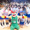 チーム8がミニライブで応援、ホーム戦でアルバルク東京2連勝